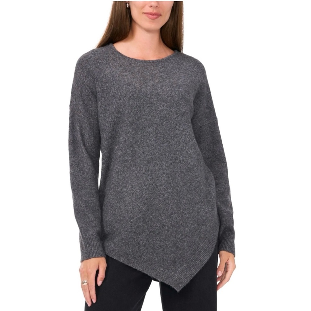 Vince Camuto Gray Long Sleeves Size XS Assymetric Hem Sweater Size M